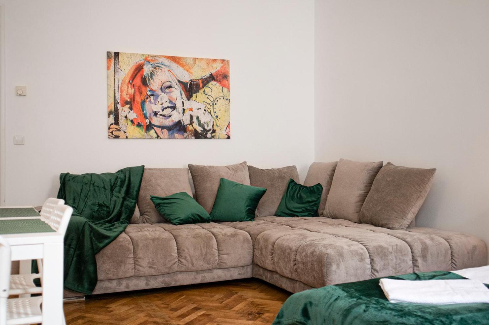 Prime Location & Peaceful Shared 2 Bedroom Apt With Backyard Viena Exterior foto